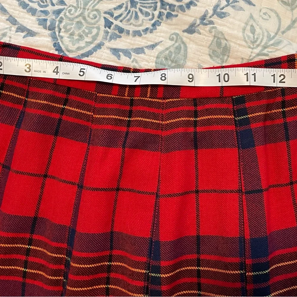 Vintage Lord&Taylor Red Plaid Skirt 100% Wool Perfect for Holidays‎
